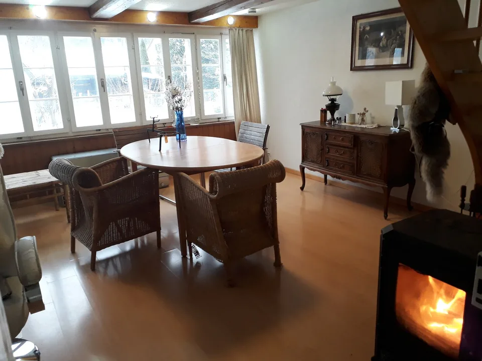 WG grosses Zimmer vollsonnig, ruhig