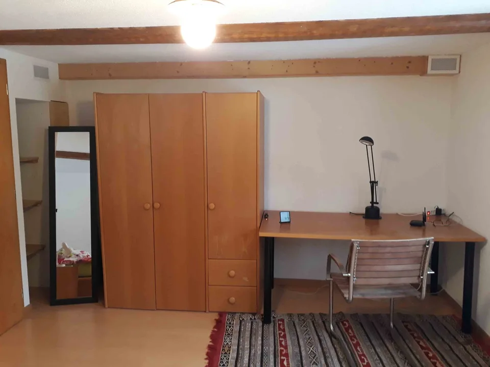 WG grosses Zimmer vollsonnig, ruhig