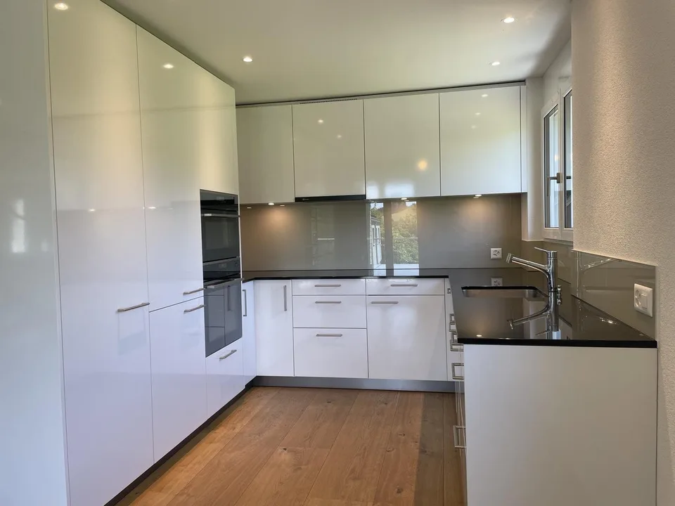 Stilvolle 4.5 Zimmer-Maisonettewohnung mit Blick ins Grüne