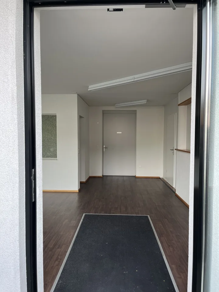 Top Gewerbefläche im Zentrum – 130 m² mit Schaufenster & Parkplätzen
