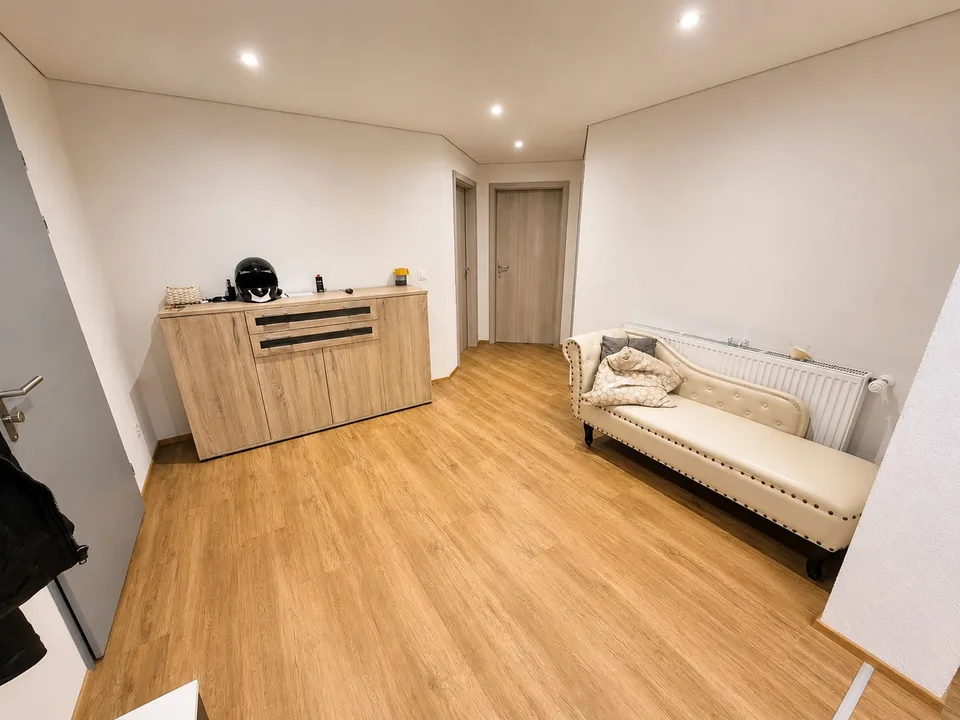Modernes Wohlfühlen in Lütisburg – Frisch renovierte 4.5-Zimmer-Wohnung