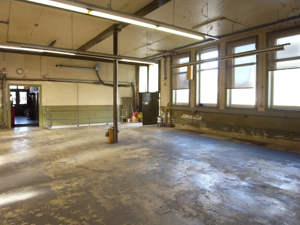 Gewerbehalle