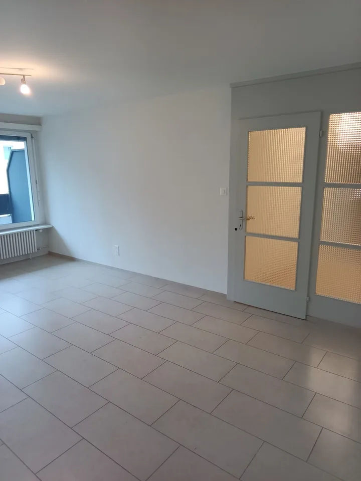 Gewerbe mit originellem Grundriss zu vermieten
