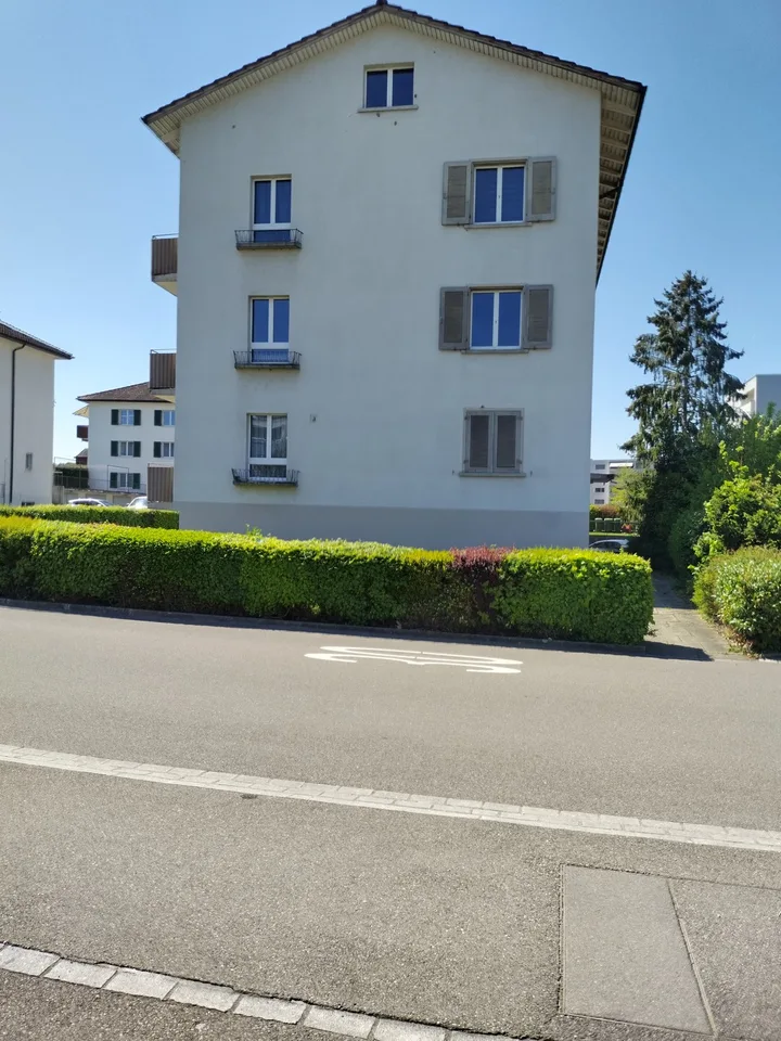 Schöne Wohnung mit Balkon