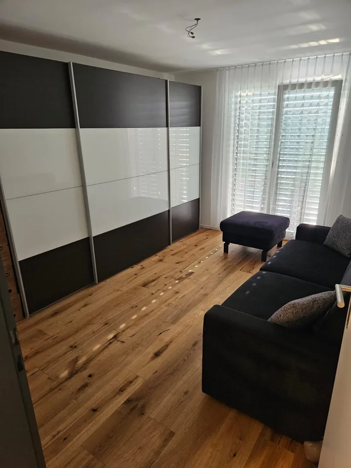 Zimmer mit eigenem Bad & 160 m² Terrasse