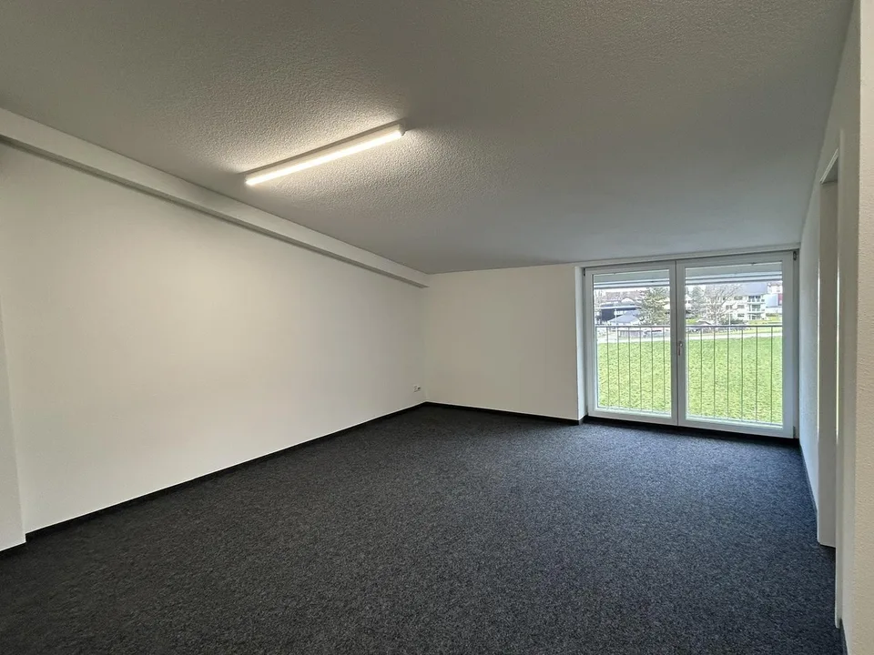 "Modernes und zentralgelegenes Büro für Ihr Business"