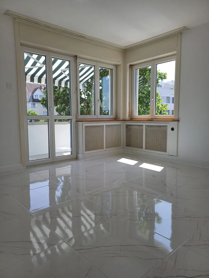 Helle Wohnung mit Balkon
