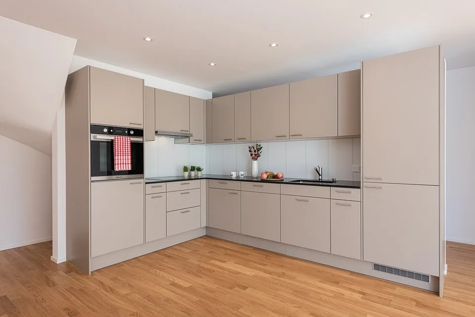 Top moderne Wohnung in Rossrüti