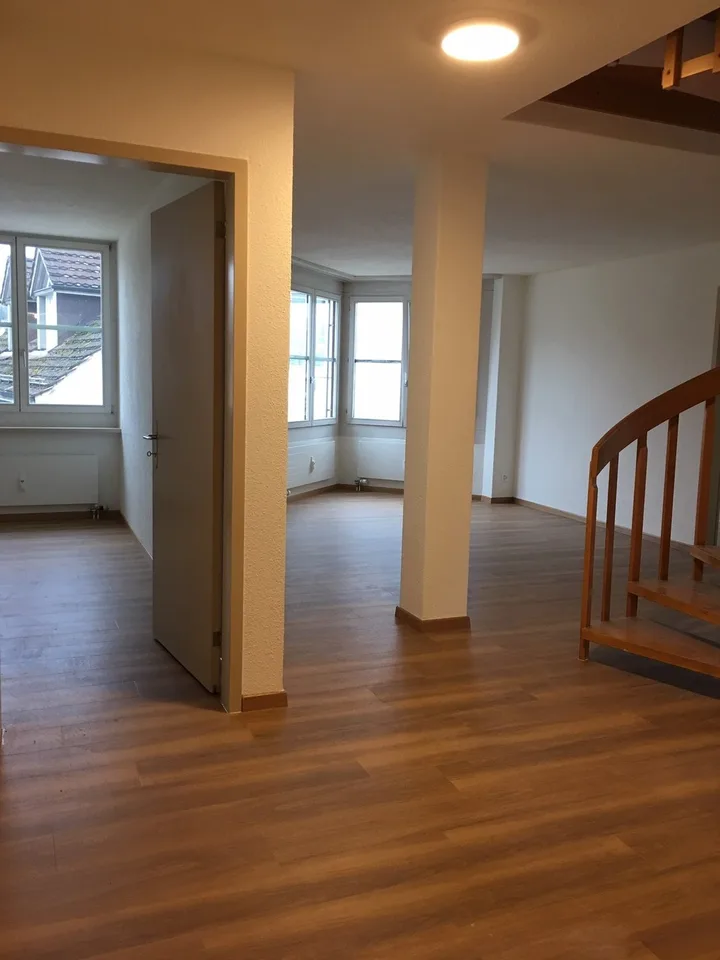 Wow! Moderne 5 - Z-Maisonette Wohnung mitten im Zentrum von Frauenfeld