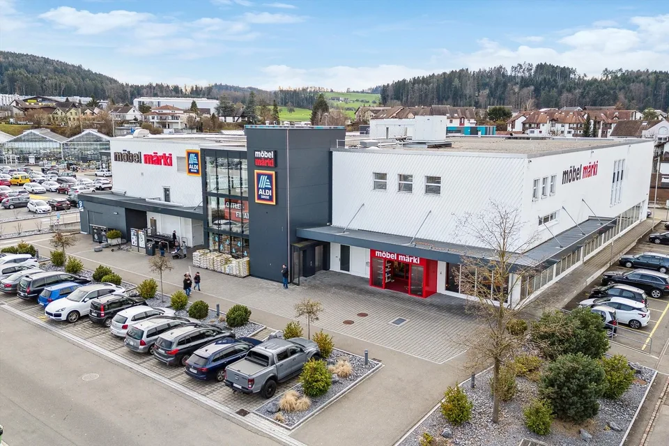 412 m2 Retailfläche im 2. OG im Fachmarkt in der Breite Rickenbach