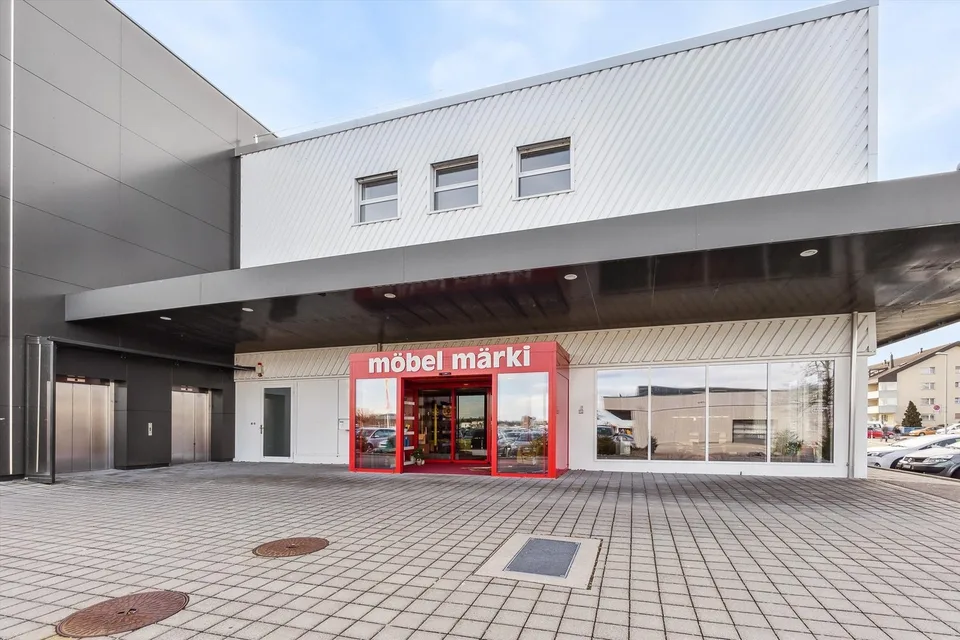 Attraktive 249 m2 Retailfläche im Fachmarkt mit spannendem Mietermix