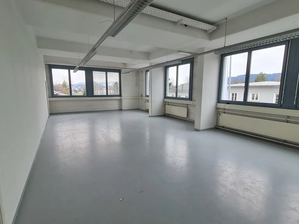 Vielseitige und moderne Gewerbefläche mit guter Verkehrsanbindung