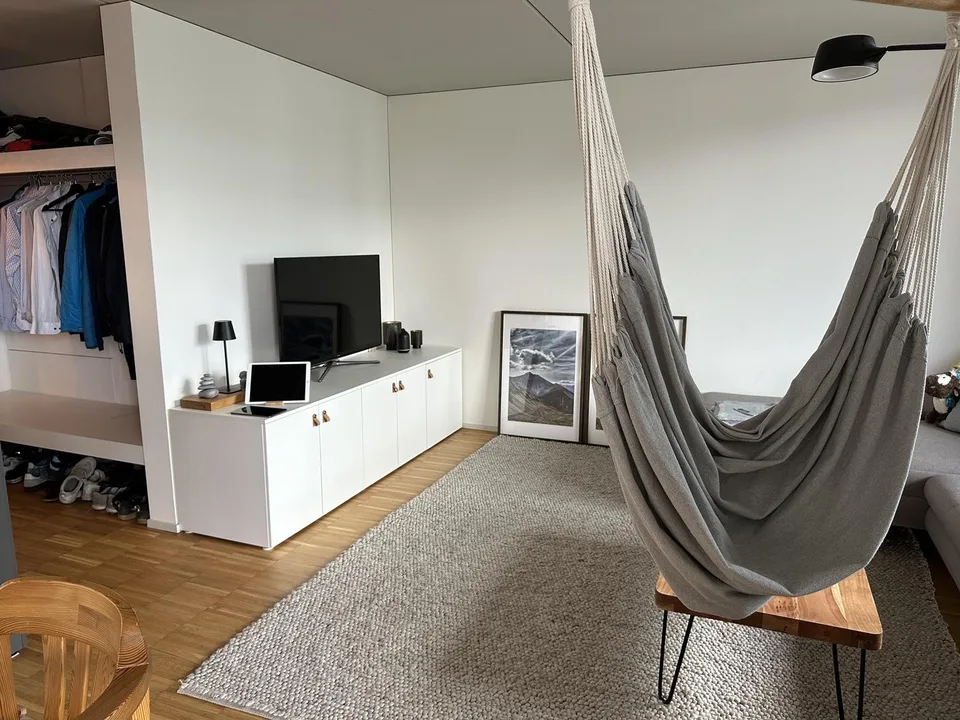 Moderne Minergie-Attikawohnung am Stadtrand von St. Gallen per Mitte August zu vermieten.