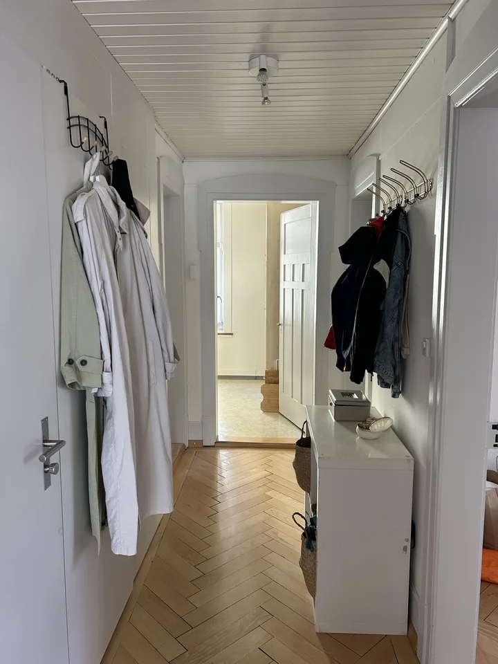 4 Zimmer Wohnung möbliert
