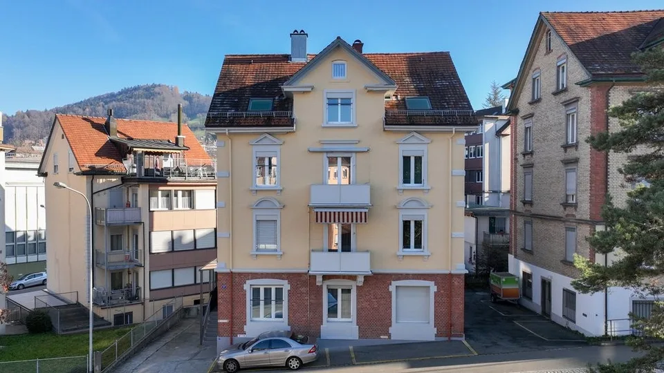 GEWERBERAUM IN CHARMANTEM WOHNHAUS ZU VERMIETEN