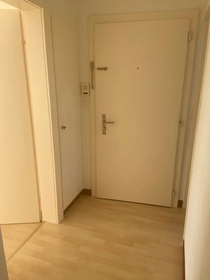 Hübsche 3 Zimmer Hochparterre-Wohnung mit Balkon