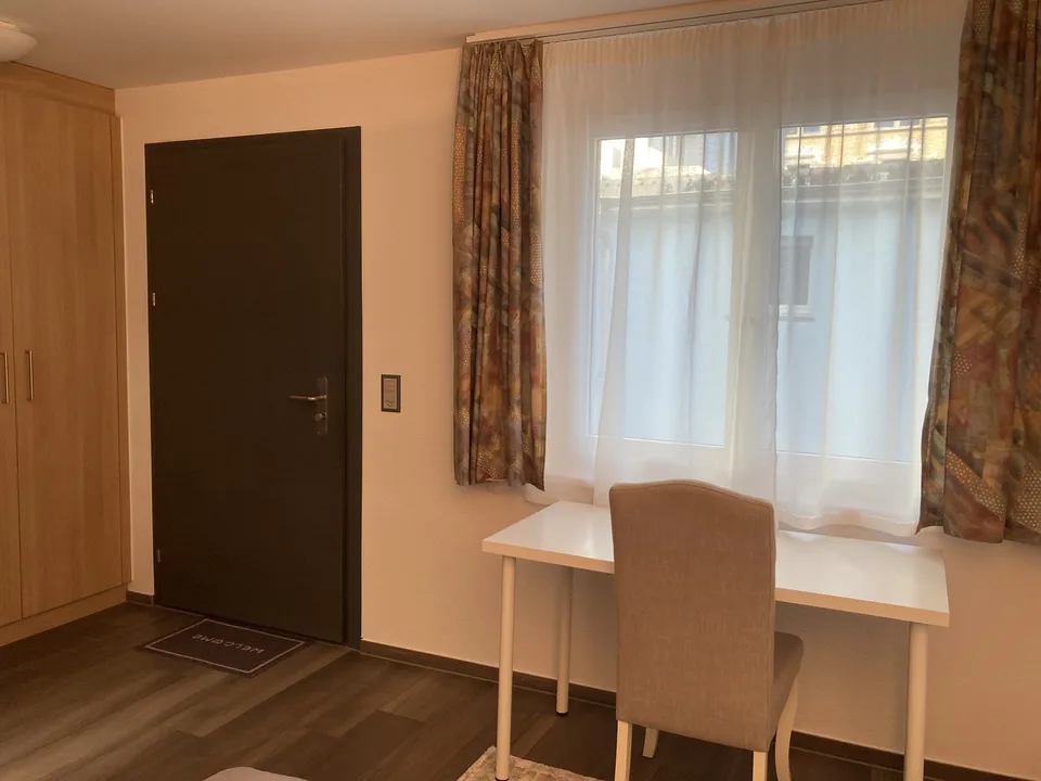 Möbilietes Studio mitten in Flawil