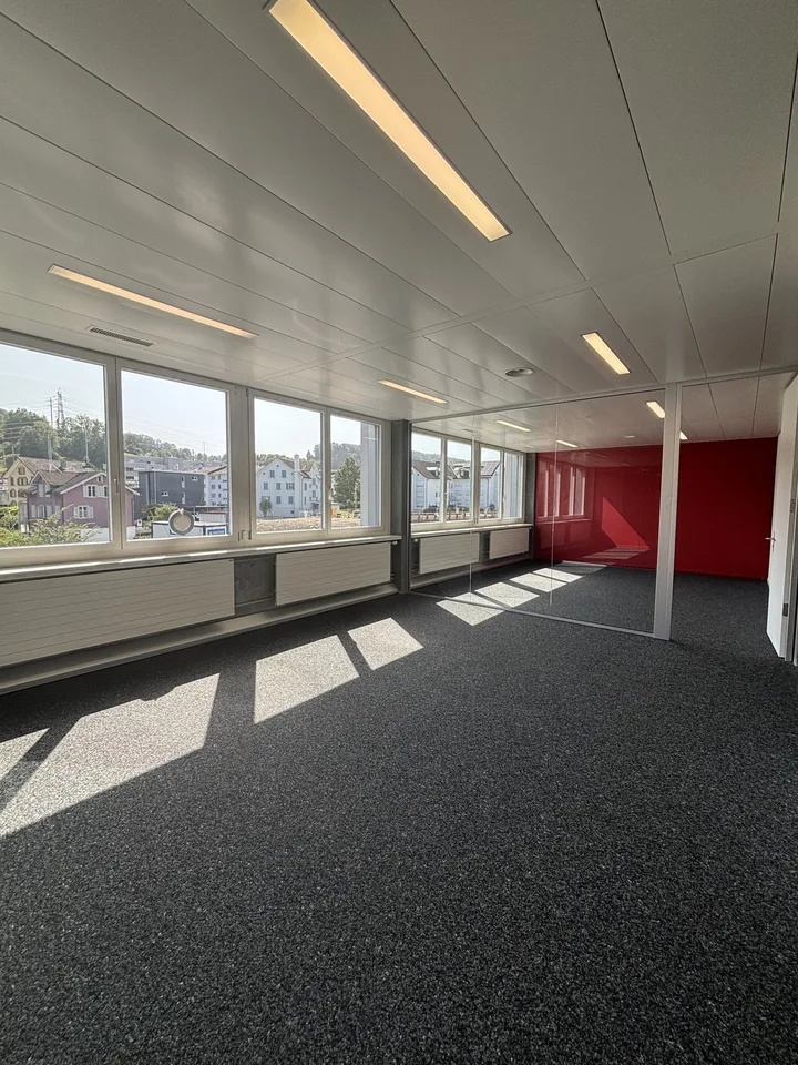 Moderne Bürofläche mit Top-Anbindung – 384.2 m² im Minergie®-Standard – foto 9 di 24
