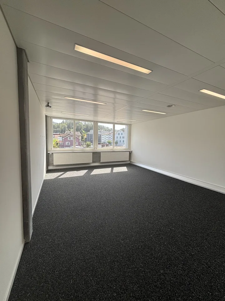 Moderne Bürofläche mit Top-Anbindung – 384.2 m² im Minergie®-Standard – foto 13 di 24
