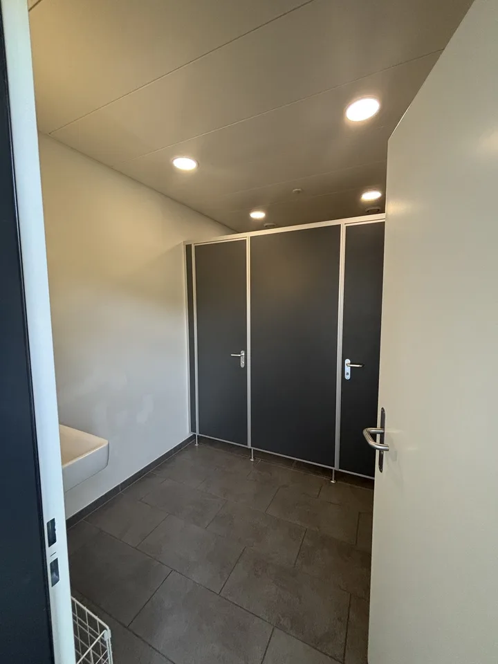 Moderne Bürofläche mit Top-Anbindung – 384.2 m² im Minergie®-Standard – foto 15 di 24