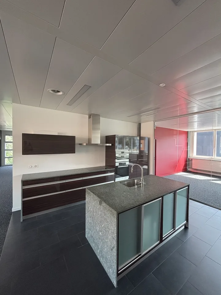 Moderne Bürofläche mit Top-Anbindung – 384.2 m² im Minergie®-Standard