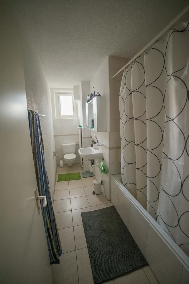 4-bedroom apartment for takeover.