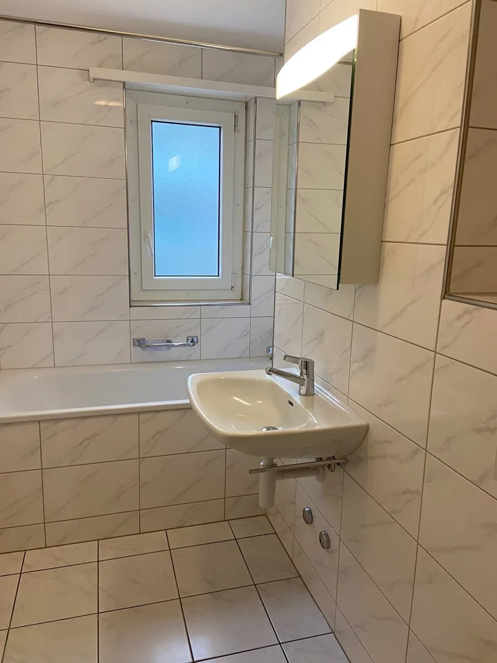 Sonnige 3,5-Zimmer-Wohnung mit grossem Balkon – Foto 10 von 10
