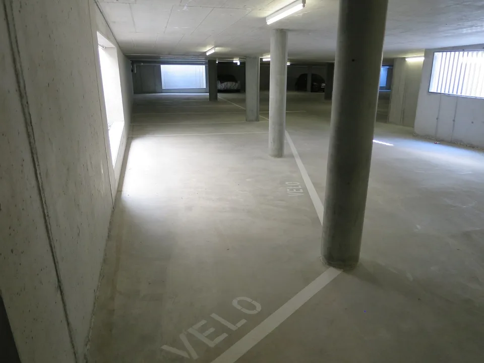 Einstellplatz in Tiefgarage zu vermieten