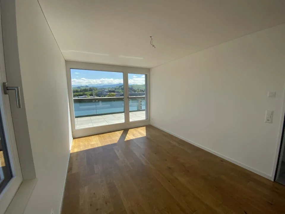 Attika-Wohnung mit grosser Terrasse und traumhaftem Säntisblick – Foto 9 von 12