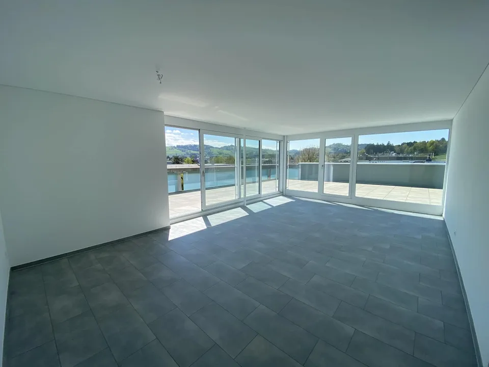 Attika-Wohnung mit grosser Terrasse und traumhaftem Säntisblick