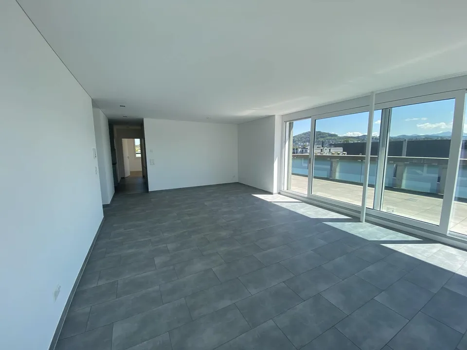 Attika-Wohnung mit grosser Terrasse und traumhaftem Säntisblick