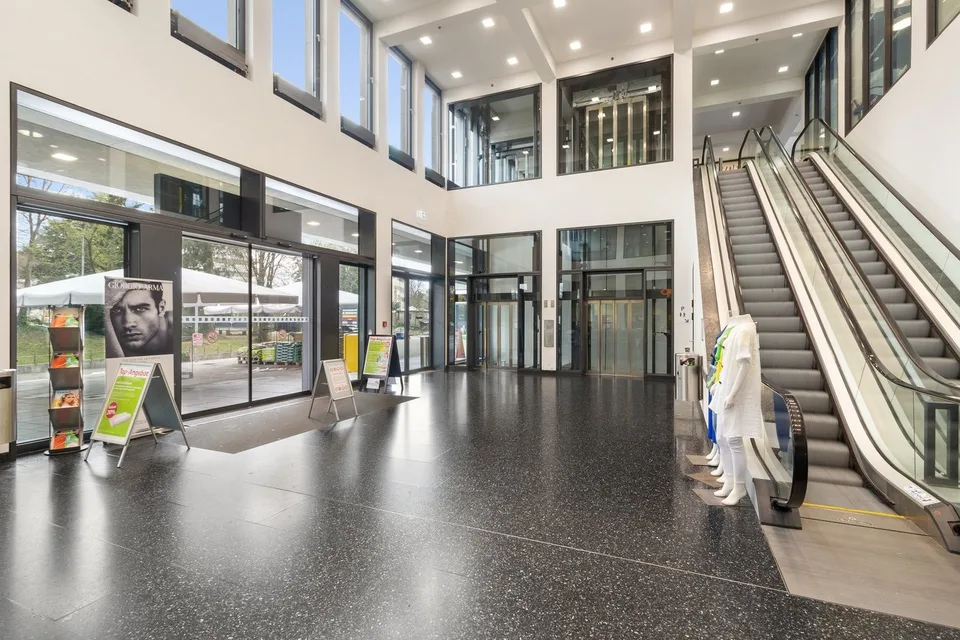 Laden-/Praxisfläche an bester Lage im Zentrum Möwe Wetzikon!