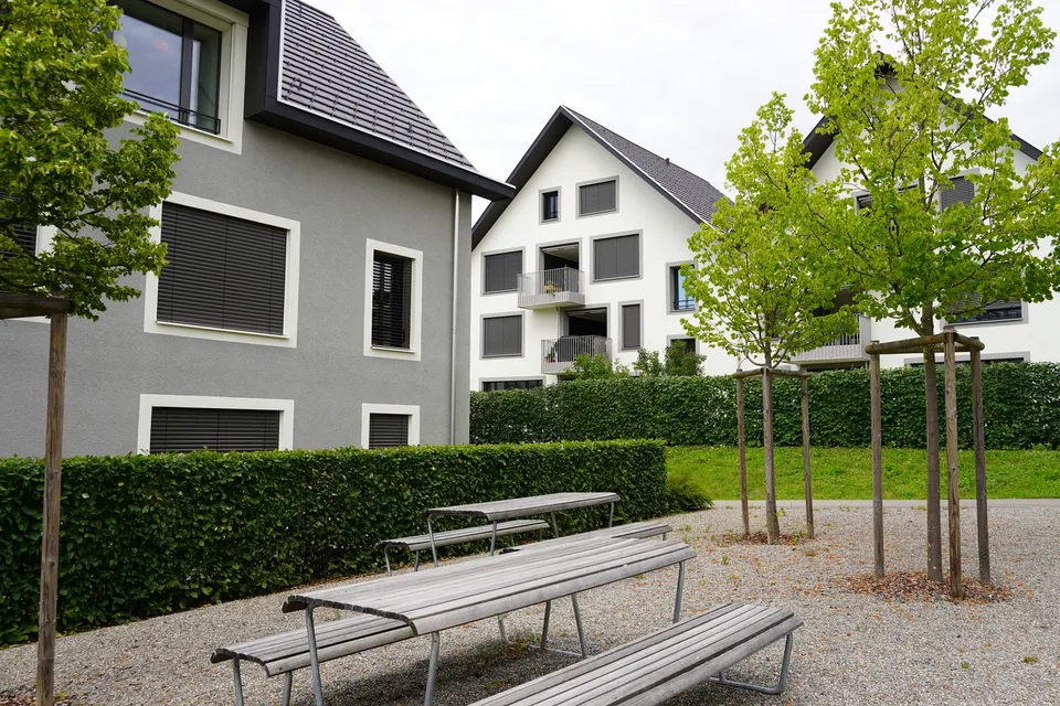 Helle 3.5-Zimmer-Wohnung mit Garten in Aesch ZH – 90 m², ruhig & modern