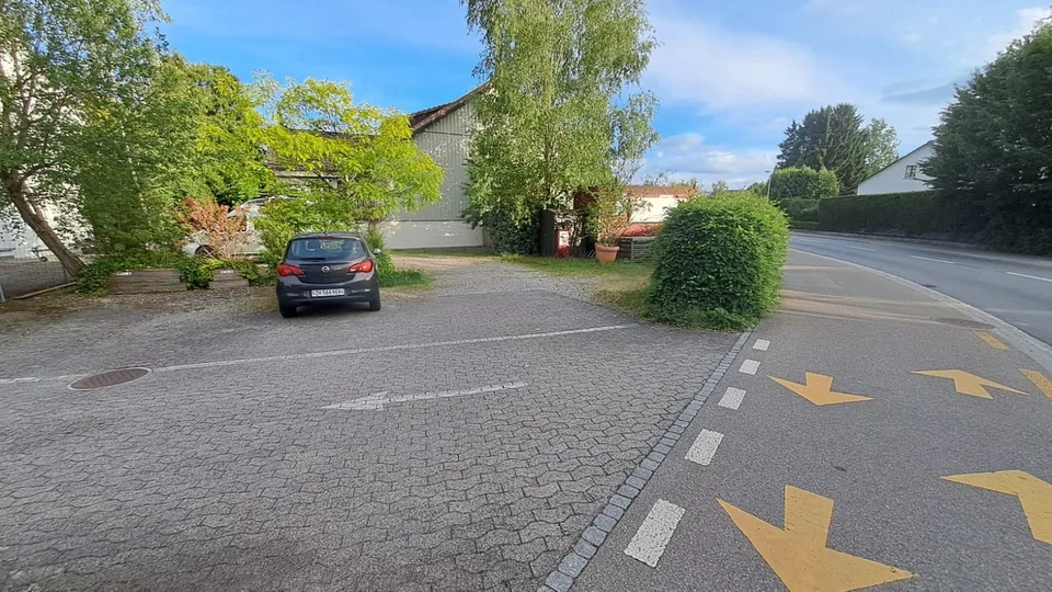 PW-Aussenparkplatz in 8616 Riedikon / Uster