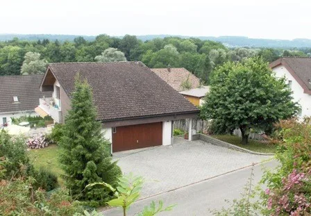 5 1/2 Zimmer Einfamilienhaus mit sehr grossem Bastelraum und Garage