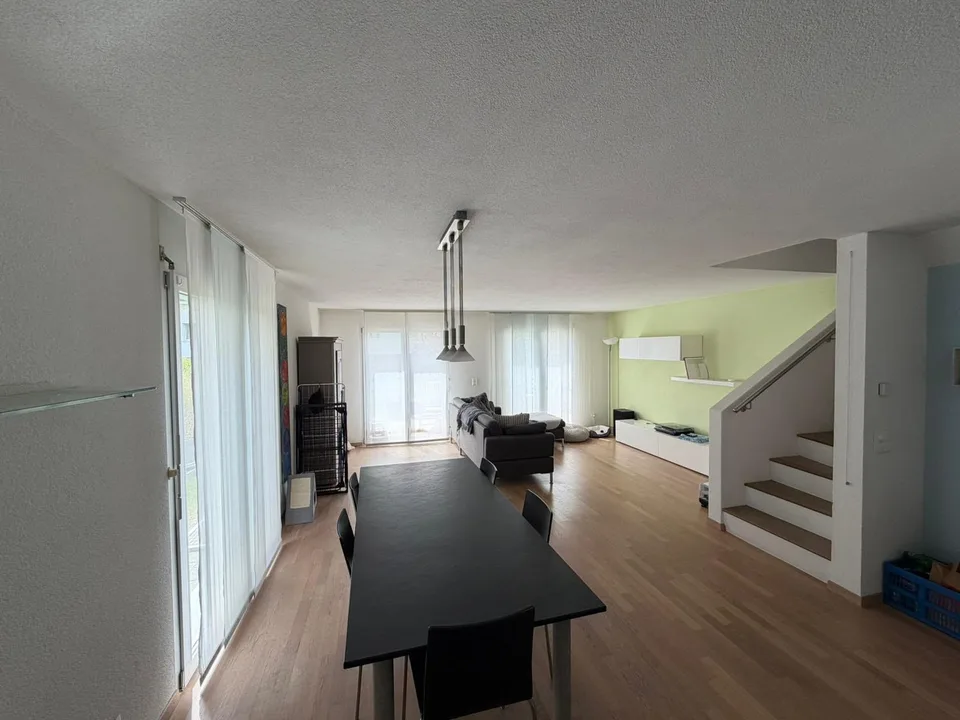 Zwei helle Zimmer in einer gemütlichen WG