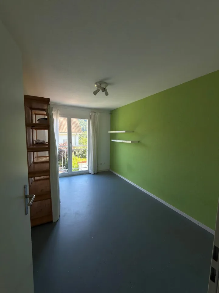 Zwei helle Zimmer in einer gemütlichen WG