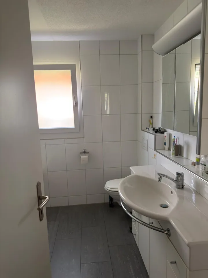 Zwei helle Zimmer in einer gemütlichen WG