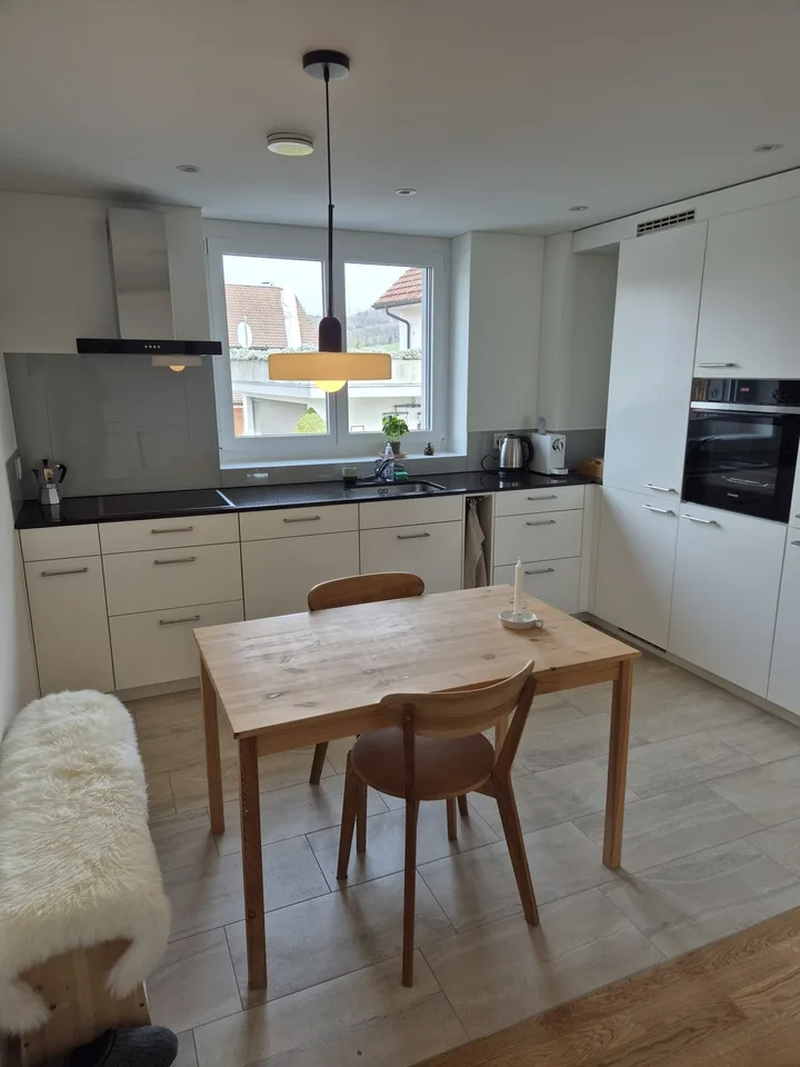 3.5 Zimmer Wohnung mit grossem Balkon