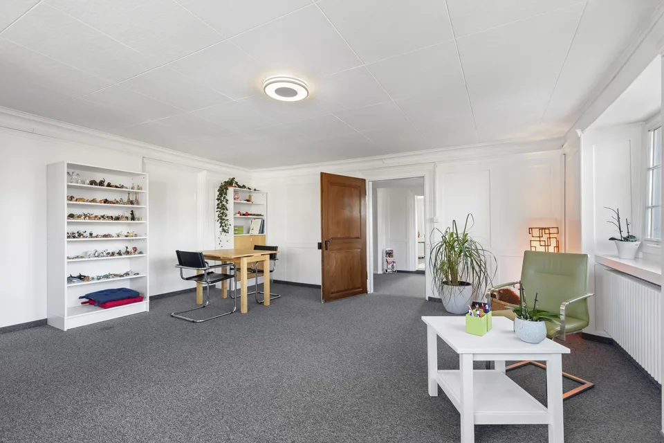 Attraktives Büro im 2. Obergeschoss an zentraler Lage in Wetzikon zu vermieten – photo 7 of 13