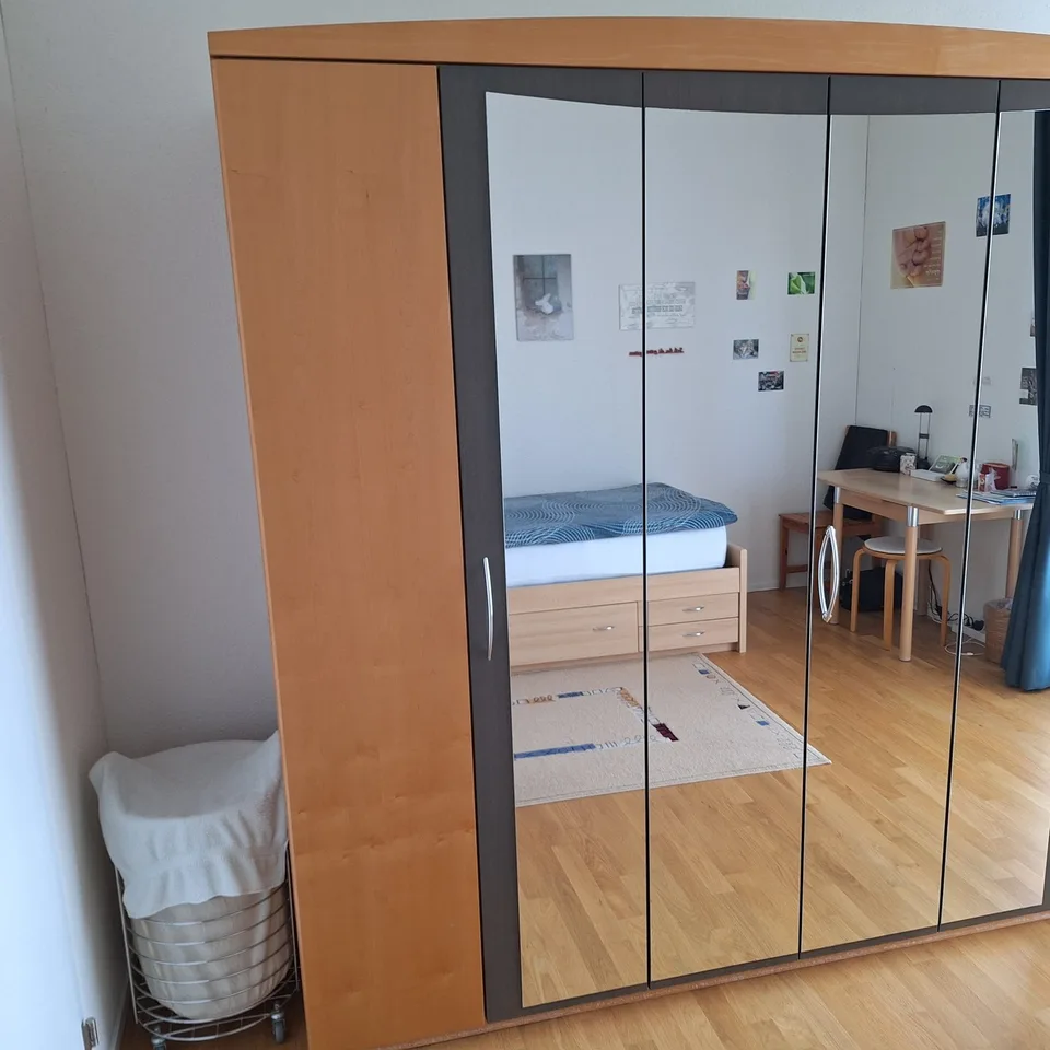 Gesucht ab Sept. 2026 neue Mitbewohnerin