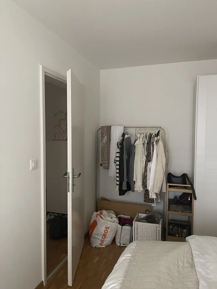 2,5-Zimmer-Wohnung für CHF 1’416 pro Monat zu vermieten/ 2.5-room apartment available for rent at CHF 1’416 per month