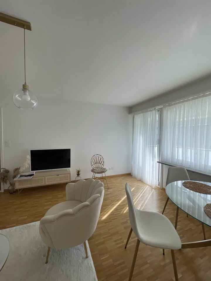 2,5-Zimmer-Wohnung für CHF 1’416 pro Monat zu vermieten/ 2.5-room apartment available for rent at CHF 1’416 per month