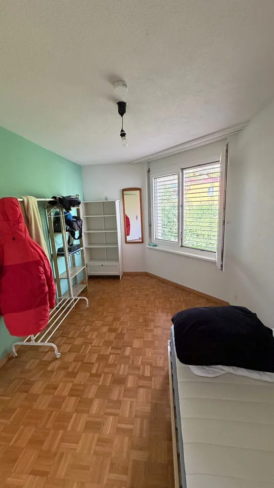 Room in shared apartment in Kloten