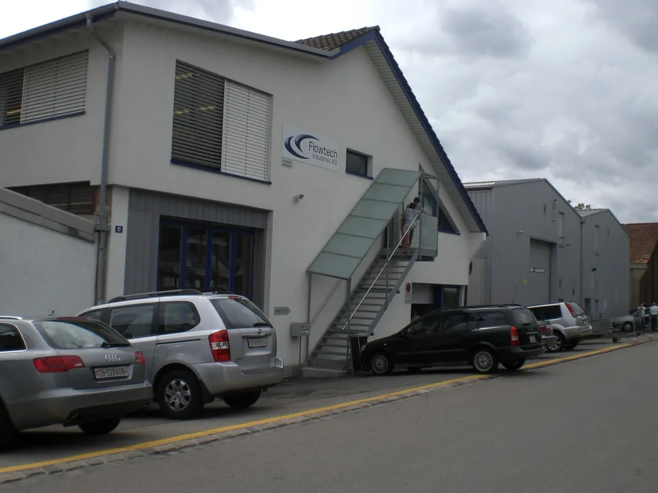 Grosszügiges, helles Büro mit 5–6 Parkplätzen in Winterthur