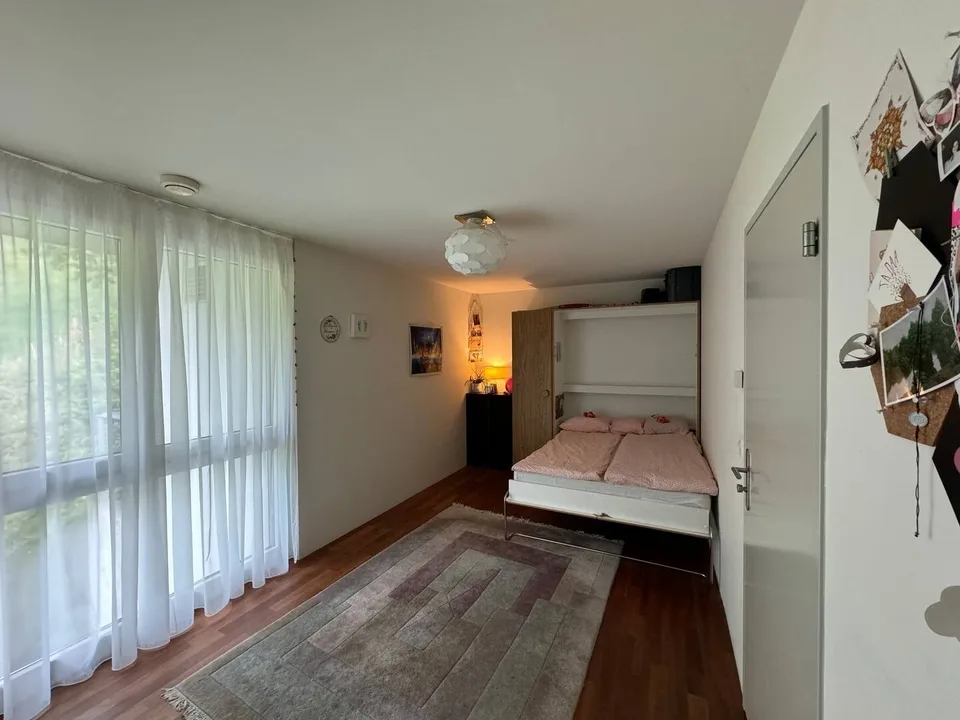 Möblierte 2.5-Zi.-Wohnung (70 m²) mit riesiger 150 m² Terrasse & Whirlpool – Zwischenmiete 15.03. bis 31.08. (alles inkl)