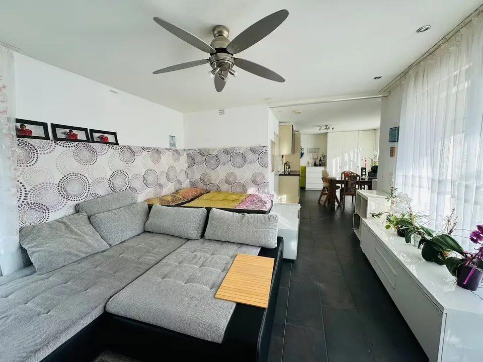 Möblierte 2.5-Zi.-Wohnung (70 m²) mit riesiger 150 m² Terrasse & Whirlpool – Zwischenmiete 15.03. bis 31.08. (alles inkl)