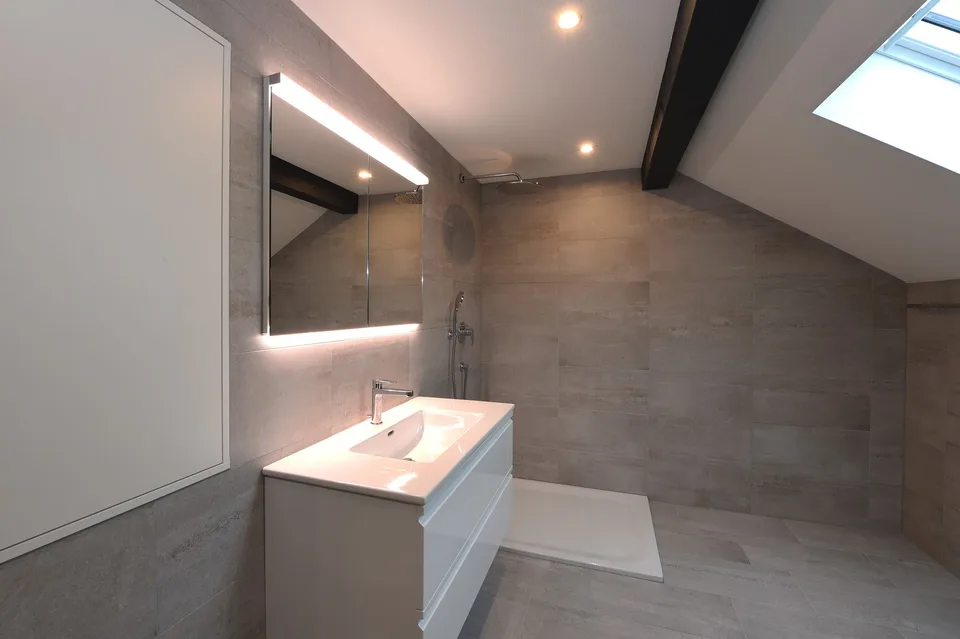 Wenn Träume wahr werden - Aussergewöhnliche Maisonette-Wohnung in Nürensdorf