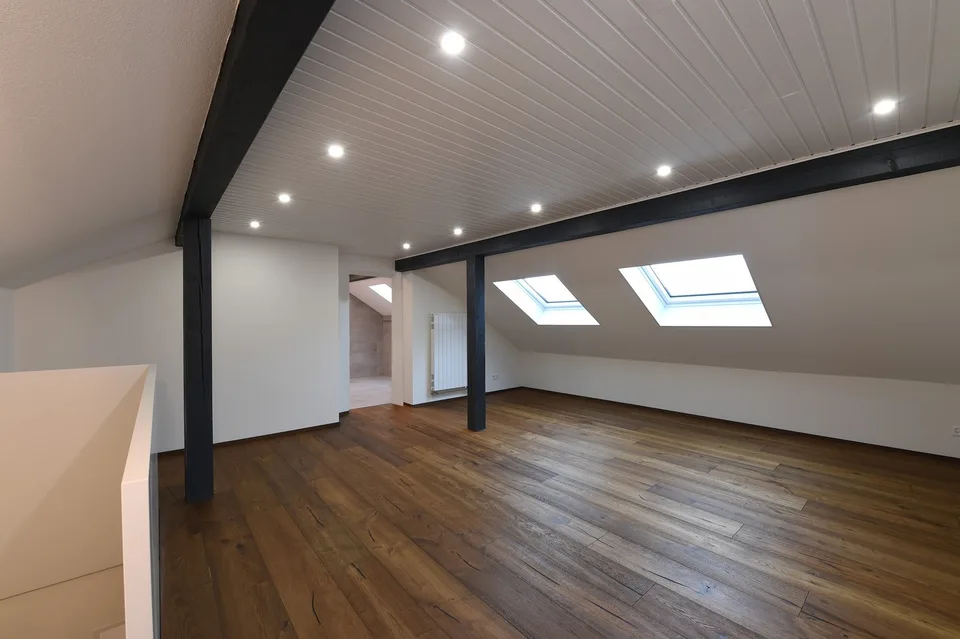 Wenn Träume wahr werden - Aussergewöhnliche Maisonette-Wohnung in Nürensdorf