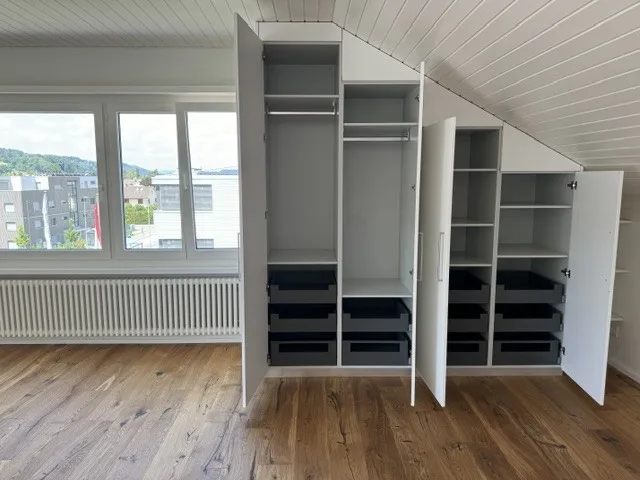 Grosse, helle Dachwohnung mit grosser Dachterrasse
